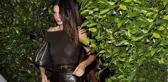 Kendall Jenner, iç çamaşırsız giydiği transparan bluzla dikkat çekti