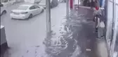 Bursa'da Şiddetli Yağış Esnafa Zor Anlar Yaşattı