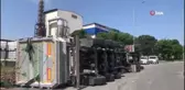 Çerkezköy'de odun talaşı yüklü tır devrildi: 1 yaralı
