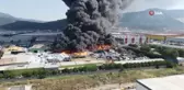 Manisa'da Geri Dönüşüm Fabrikasında Yangın Çıktı