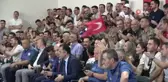 Polisler futbolcu, Tanju Çolak hakem oldu