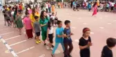Kozan'da 300 çocuğa bayramlık hediye edildi