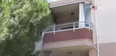 Ocaktaki yemeği unutup uykuya daldı, komşusu kapıyı kırarak kurtardı