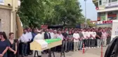 Doğum gününde motosiklet kazasında ölen genç sevenleri tarafından toprağa verildi