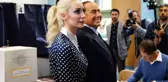 Berlusconi, vasiyetinde son yıllarını beraber geçirdiği 53 yaş küçük sevgilisini unutmadı
