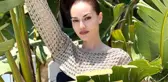 Fahriye Evcen peş peşe bikinili pozlarını paylaştı, Burak Özçivit'ten alevli yorum gecikmedi
