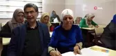 Karı-koca Şahinbey tesislerinde beraber okuma yazma öğreniyor