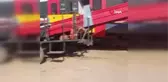 İzmir'de traktör trene çarptı: 1'i ağır 4 yaralı