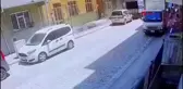 Sultangazi'de Eski Eşinin Evinde Gizlice Girmeye Çalışan Kişi Yakalandı