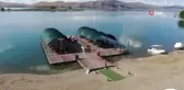 Hayalini gerçekleştirdi, su üzerine kafe kurdu