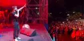 Orkestrası yolu kaybetti, Semicenk sahneden böyle özür diledi
