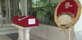 Kimsesiz Kıbrıs gazisini son yolculuğuna askerler uğurladı