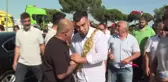 Başpehlivan Zeybek, memleketinde coşkuyla karşılandı