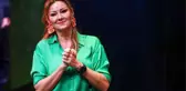 Tatil pozunu paylaşan Pınar Altuğ'dan 