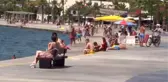 Sıcaktan kaçan vatandaşlar sahilde serinledi