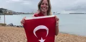 Deniz Kayadelen, Manş Denizi'ni yüzerek geçen 5. Türk kadını oldu