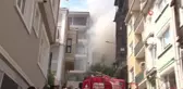 Sarıyer'de kullanılmayan ahşap köşk yandı