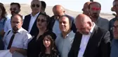 Van'da uçak seferlerinin azlığına tepki