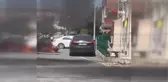 Yol ortasında alev alan motosiklet patlayarak kül oldu