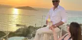 24 yaş küçük sevgilisiyle görüntülenen Rafet El Roman'dan çapkınlık isyanı: Bırakın da biraz çapkınlığın olsun
