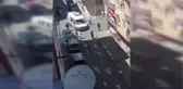 Küçükçekmece'de testereli sopalı kavga kamerada