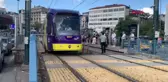 GALATA KÖPRÜSÜ'NDE CİPİYLE TRAMVAY YOLUNA GİRDİ, SEFERLER DURDU - 2