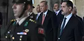 YAŞ toplantısı öncesi Anıtkabir ziyareti! Cumhurbaşkanı Erdoğan alınacak kararın önemini deftere de not düştü