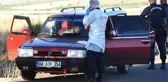 Sivas'ta park halindeki otomobilden iki ceset çıktı
