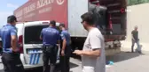 Kaçak göçmenleri taşıyan tır sürücüsü tutuklandı