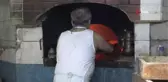 Tarihi Uzun Çarşı'nın en eski fırıncısı 'Eyyam-ı Bahur' sıcaklarına rağmen ocak başına geçiyor