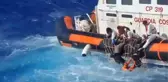 İtalya açıklarında göçmenleri taşıyan tekne battı: 41 kişi yaşamını yitirdi