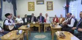 Bakan Ersoy, aşıkları dinledi