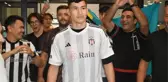 Beşiktaş, Bakhtiyor Zaynutdinov ile 4 yıllık sözleşme imzaladı
