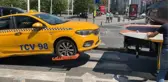 İstanbul'un göbeğinde göz açtırmadılar! Müşteri seçen taksicilerin araçları bağlandı