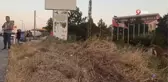Devrilen otomobilin sürücüsü ölümden döndü: Araçtan düğün davetiyesi çıktı