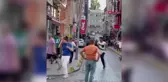 Fatih'te yol verme tartışması silahlı kavgaya dönüştü