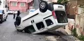Kağıthane'de freni tutmayan araç takla attı