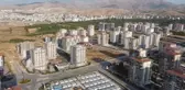 Malatya'da ağır hasarlı 7 bina kontrollü olarak yıkıldı