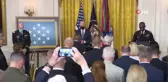 ABD Başkanı Joe Biden, madalya törenine maske takarak katıldı