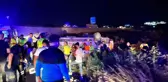 Manisa'da işçi servisi kaza yaptı, 12 işçi yaralandı