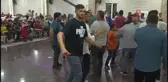 Düğünde çiftetelli oynarken kalbine yenildi, o anlar kameraya böyle yansıdı