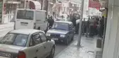 Sivas'ta Araç Park Etmek İsterken Yaya ve PTT Şubesine Çarptı