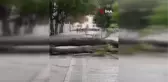 Sultanahmet Meydanı'nda Devrilen Ağaç Paniğe Neden Oldu