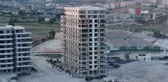 Hatay'da dinamitle yıkılan 57. binadan geriye enkaz kaldı