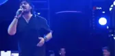 Ahmet Şafak Konserinde Düşme Tehlikesi Geçirdi