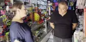 CHP Milletvekili, kırtasiye alışverişi yaparken velilerin zorluklarını dile getirdi