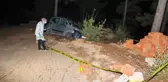 Rampada lastiğine tuğla koyduğu kamyonetin altında kalan sürücü öldü