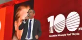 Özgür Özel: CHP'yi ayağa kaldırmak için babaevinden helallik almaya geldim