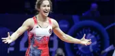 Buse Tosun Çavuşoğlu, 2023 Dünya Güreş Şampiyonası'nda altın madalya kazandı