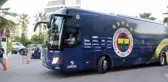 Fenerbahçe, Alanya'da Meşalelerle Karşılandı